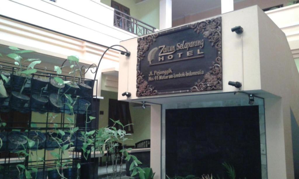 Hotel Zaitun Selaparang Lombok Exterior foto